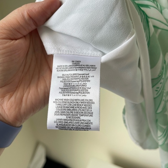 BCBGeneration White Green Palm-Print Shift V Neck Dress Satin Size Medium - Picture 7 of 14